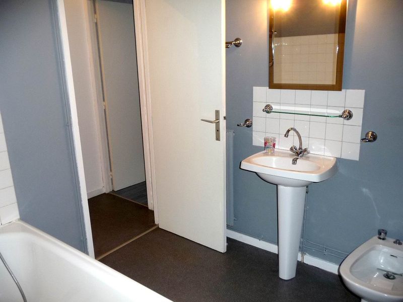 VENDU PAR NOS SOINS: T2 de 49m² MERIGNAC ARLAC PROX TRAM